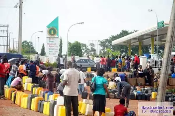 Shocking Reaction from Angry Nigerians Over the Increase of Petrol to N145 Per Litre